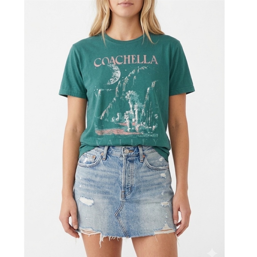 Coachella Valley Graphic Tee Green Distressed Festival Shirt L